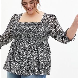 Torrid Black & White Floral Smocked Chiffon Babydoll Blouse Size 2